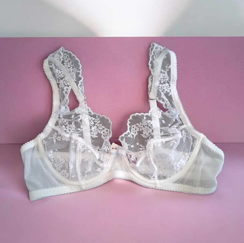 Adore Me White Lace and Bow Bridal Sheer adjustable Bra 36C